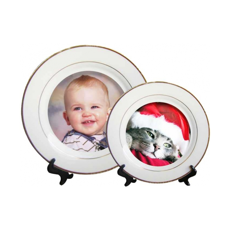 Assiette plate en céramique noire et blanche Luciole | Maisons du Monde